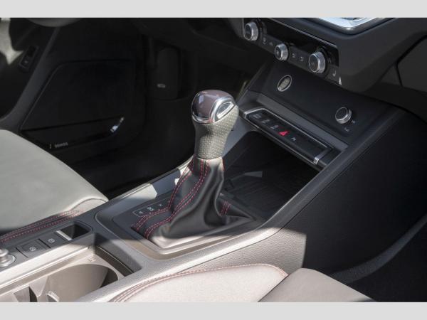 Audi Q3 Sportback 35 TFSI S line AHK/Optik-Paket schwarz/Dynamik-Paket/Sono Audi Q3 Sportback 35 TFSI S line AHK/Optik-Paket schwarz/Dynamik-Paket/Sono