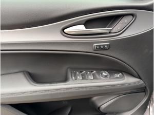 Alfa Romeo Stelvio Veloce Q4 2.0 PANORAMA+PDC+KAMERA+NAVI+CARPLAY+SHZ