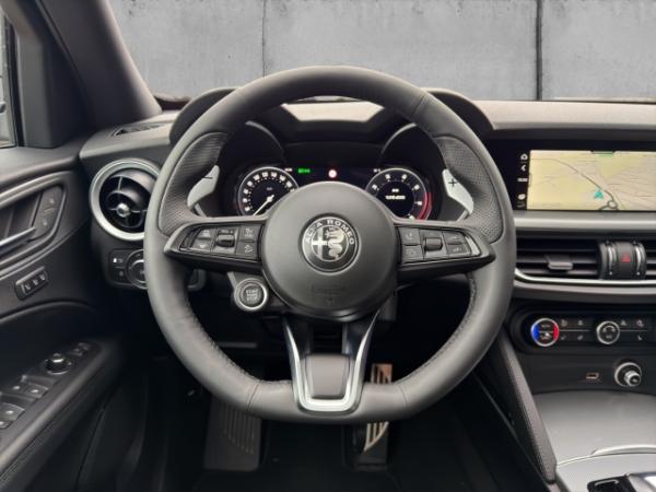 Alfa Romeo Stelvio Veloce Q4 2.0 PANORAMA+PDC+KAMERA+NAVI+CARPLAY+SHZ