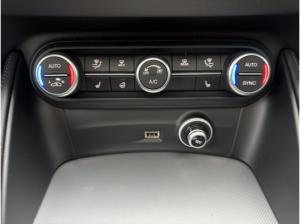 Alfa Romeo Stelvio Veloce Q4 2.0 PANORAMA+PDC+KAMERA+NAVI+CARPLAY+SHZ