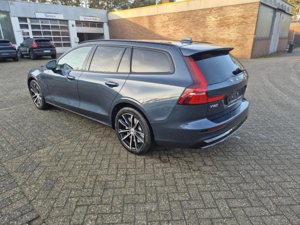 Volvo V60 Plus Dark Buisness Edition T8*SOFORT VERFÜGBAR*NUR FÜR GEWERBEKUNDEN*