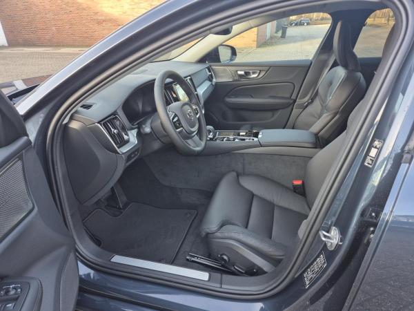 Volvo V60 Plus Dark Buisness Edition T8*SOFORT VERFÜGBAR*NUR FÜR GEWERBEKUNDEN*