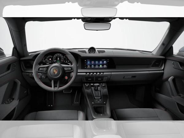 Porsche 992 Carrera 4 GTS