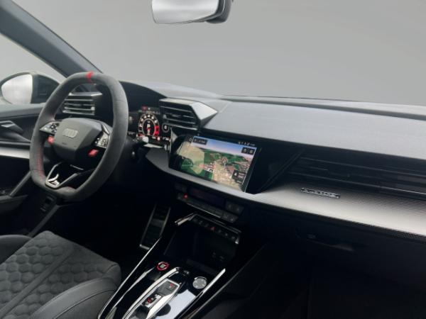 Audi RS3 2.5 TFSI quattro Sportback 294 kW S tronic Pano MMI-Plus