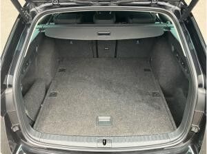 Skoda Octavia Combi Scout 2.0 TDI DSG 4x4 / Navi, AHK