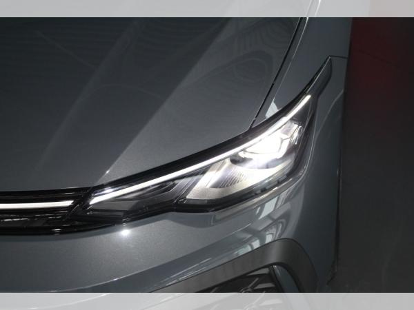 Volkswagen Golf GTE 1,5 l eHybrid 272 PS 5 Jahre Garantie AHK;WKR;DCC;PANO;LEDER
