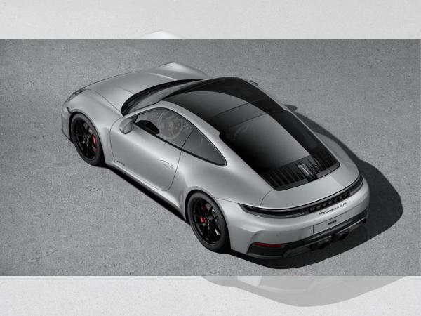 Porsche 992 Carrera 4 GTS