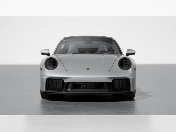 Porsche 992 Carrera 4 GTS