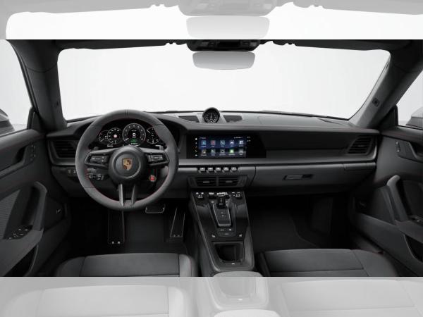 Porsche 992 Carrera 4 GTS