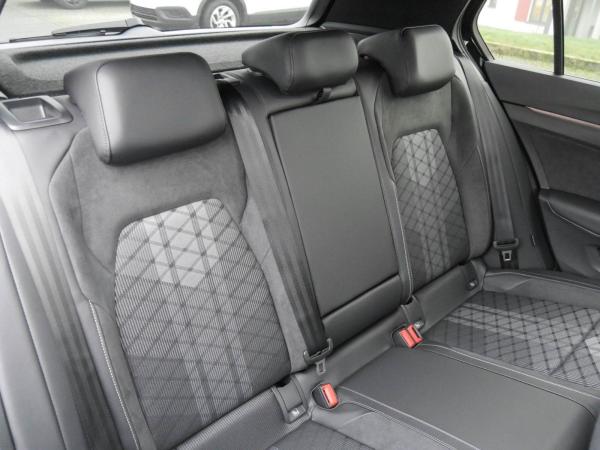 Volkswagen Golf R-Line 1,5 l eTSI OPF 7-Gang-Doppelkupplungsgetriebe DSG