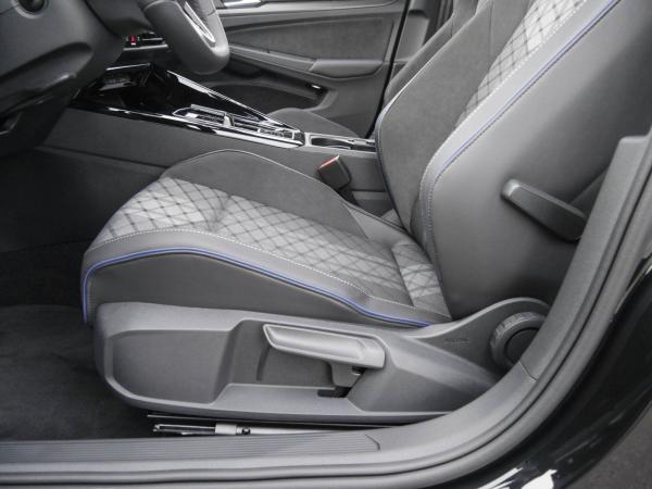 Volkswagen Golf R-Line 1,5 l eTSI OPF 7-Gang-Doppelkupplungsgetriebe DSG