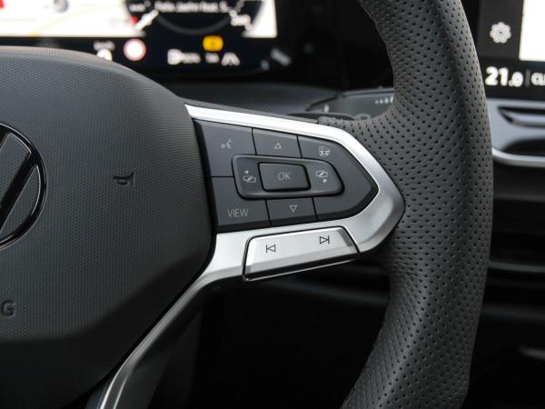 Volkswagen Golf R-Line 1,5 l eTSI OPF 7-Gang-Doppelkupplungsgetriebe DSG