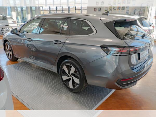 Volkswagen Passat Business 1,5 eTSI 7-Gang DSG Aktion Family Leasing "privat" sofort verfügbar Volkswagen Passat Business 1,5 eTSI 7-Gang DSG Aktion Family Leasing "privat" sofort verfügbar