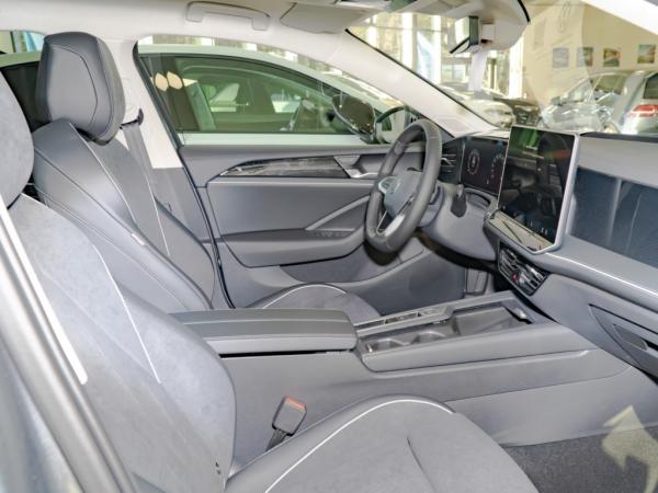 Volkswagen Passat Business 1,5 eTSI 7-Gang DSG Aktion Family Leasing "privat" sofort verfügbar Volkswagen Passat Business 1,5 eTSI 7-Gang DSG Aktion Family Leasing "privat" sofort verfügbar