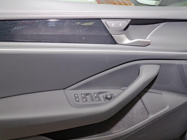 Volkswagen Passat Business 1,5 eTSI 7-Gang DSG Aktion Family Leasing "privat" sofort verfügbar Volkswagen Passat Business 1,5 eTSI 7-Gang DSG Aktion Family Leasing "privat" sofort verfügbar