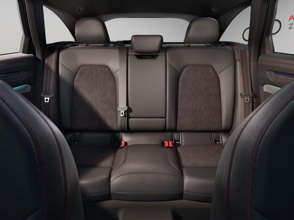 Audi A6 Avant e-hybrid qu S line Matrix Navi HuD B&O