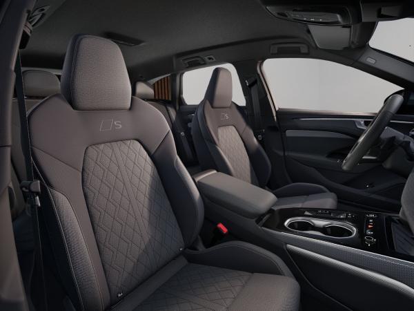 Audi A6 Avant e-hybrid qu S line Navi LED+ AHK 360°