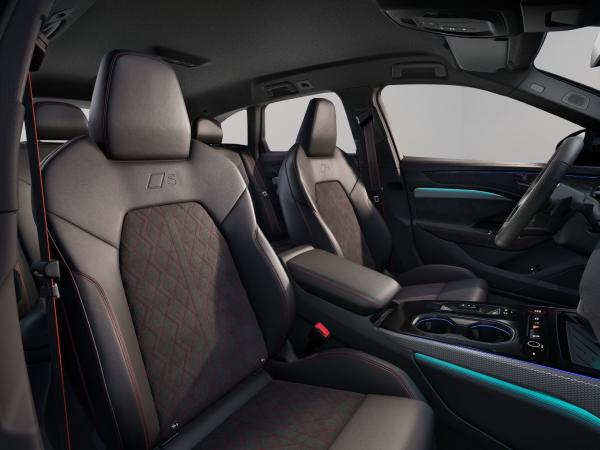 Audi A6 Avant e-hybrid qu S line Matrix Navi HuD B&O