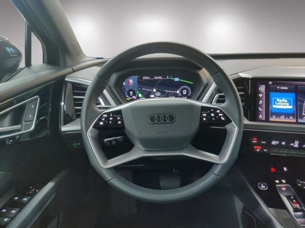 Audi Q4 e-tron 45 AHK/Assistentz/Pano/Wärmepu/12.29Garantie