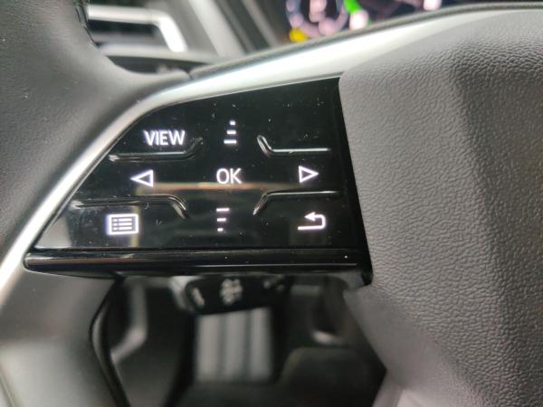 Audi Q4 e-tron 45 AHK/Assistentz/Pano/Wärmepu/12.29Garantie