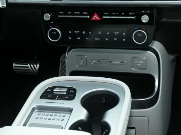 Hyundai IONIQ 9 Ioniq 9 UNIQ PERFORMANCE PANO RELAX 6-SITZE