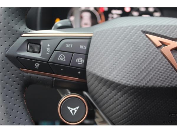 Cupra Leon Sportstourer 1.5 TSI DSG e-Hybrid VZ Black AHK KAMERA LED DCC EL.SITZ DCC DAB 19