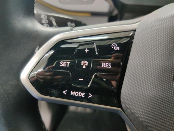 Volkswagen ID.3 Pure AHK/LED/ACC/Navi/Sitzhzg/Lederlenkrad