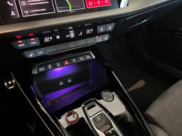 Audi RS3 Sportback S tronic quattro KLIMA LED