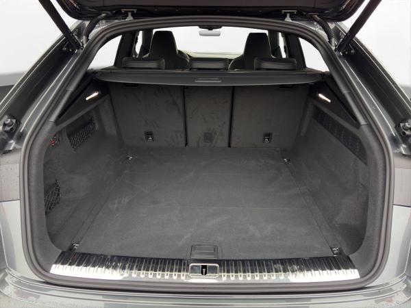 Audi Q8 SUV TDI QUATTRO+S-LINE+AHK+PANO+HUD+STANDH+++