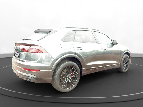 Audi Q8 SUV TDI QUATTRO+S-LINE+AHK+PANO+HUD+STANDH+++