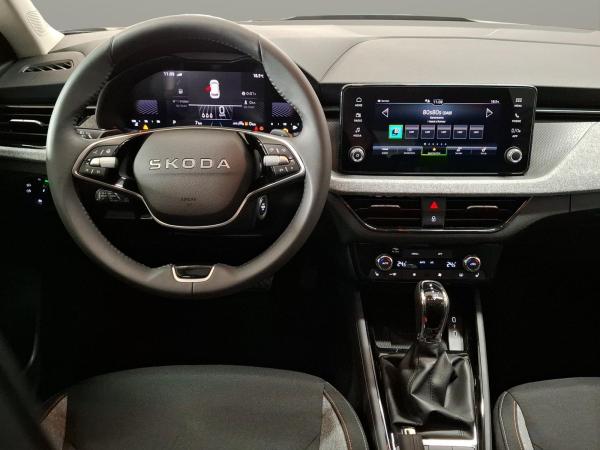 Skoda Kamiq Tour 116PS Black Fahrassist Matrix RKam