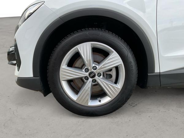 Audi Q4 e-tron Q4 40 e-tron Navi Pro HUD ACC PDC Plus Kamera