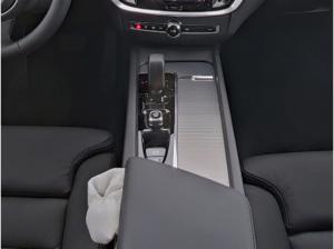 Volvo V60 B4 Ultra Dark Panoramadach 360°Kamera HUD El. Panodach Navi Leder Digitales Cockpit