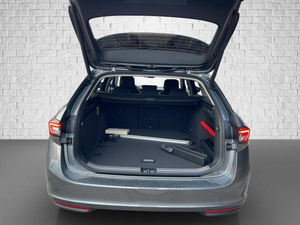 Skoda Superb KombiCombi 2,0 TDI DSG 4x4 Automatik - Selection💥Sofort Verfügbar💥