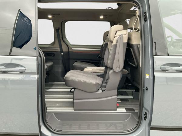 Volkswagen Multivan Life 2.0 TDI DSG AHK Kamera Navi