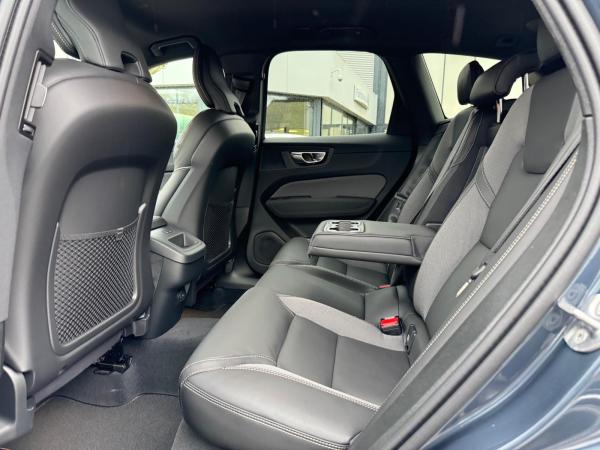 Volvo XC60 B5 AWD PLUS - BLACK EDITION - MJ26 - Sofort lieferbar!