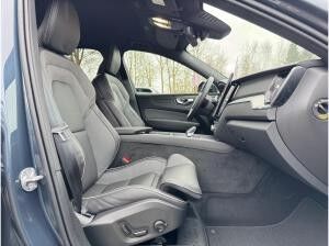 Volvo XC60 B5 AWD PLUS - BLACK EDITION - MJ26 - Sofort lieferbar!