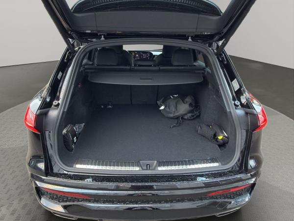 Audi Q5 SUV edition one mit Akzenten mythosschwarz e-hybrid quattro S tronic