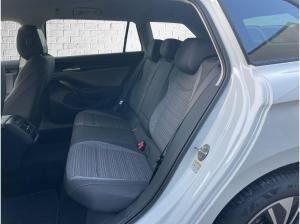 Skoda Superb Combi Selection 4x4 DSG/AHK/Navi/Winter/sofort Verfügbar