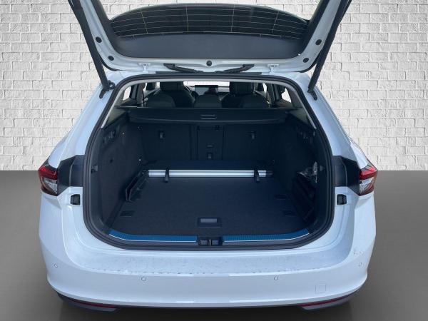 Skoda Superb Combi Selection 4x4 DSG/AHK/Navi/Winter/sofort Verfügbar