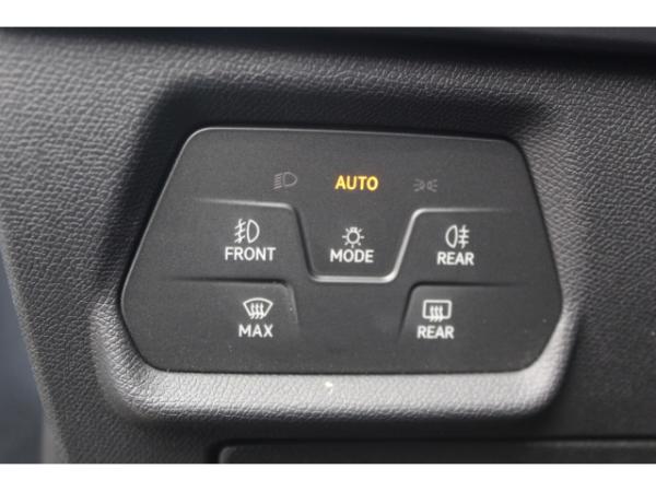 Cupra Leon Sportstourer 1.5 TSI DSG e-Hybrid AHK NAVI LED KAMERA EL.SITZ 18