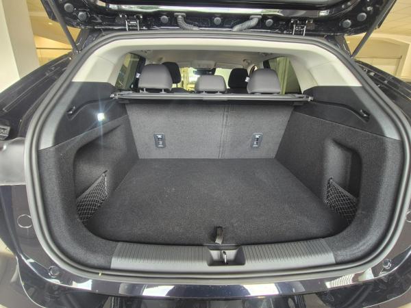 MG HS HYBRID+ LUXURY Navi,Licht-Regnsensor-USB