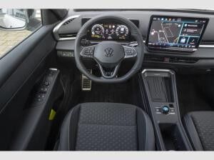 Volkswagen T-Roc R-Line 1.5 l eTSI DSG Black Style*19"*IQdrive&light* Volkswagen T-Roc R-Line 1.5 l eTSI DSG Black Style*19"*IQdrive&light*
