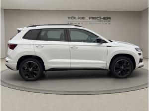 Skoda Karoq SOFORT VERFÜGBAR! Sportline DCC Pano AHK Kamera eHeck