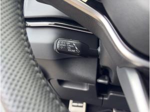 Skoda Karoq SOFORT VERFÜGBAR! Sportline DCC Pano AHK Kamera eHeck