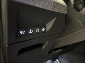 Peugeot 3008 GT Plug-In Hybrid 195 AHK-abnehmbar Navi LED ACC El. Heckklappe