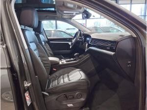 Volkswagen Touareg 3.0 V6 TDI DSG 4M Panoramadach AHK Luftfederung