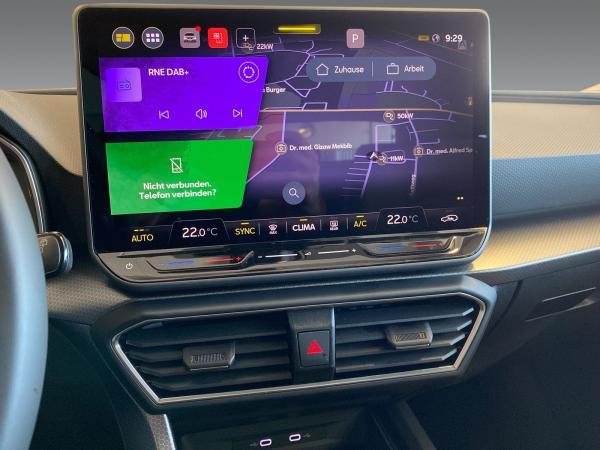 Seat Leon 1.5 eTSI Road Edition DSG ACC Kamera Navi