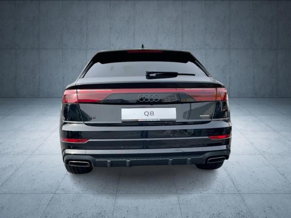Audi Q8 SUV S line business TFSI e qu tiptr PANO 23