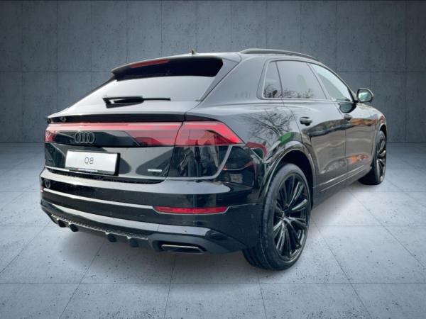 Audi Q8 SUV S line business TFSI e qu tiptr PANO 23